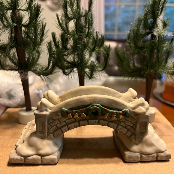 Christmas Village sets - Picture 5 of 10